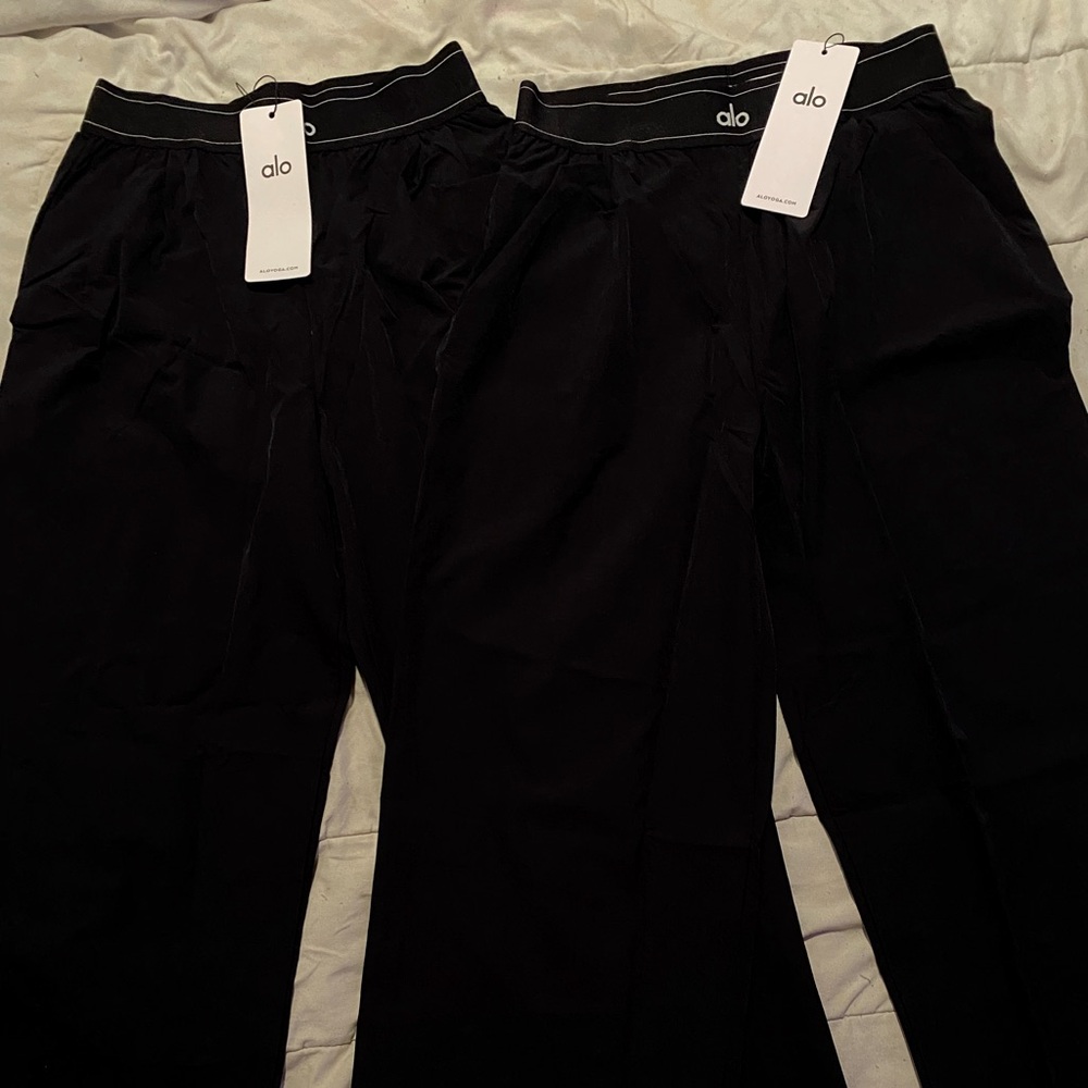 ALO Yoga suit up pants in black